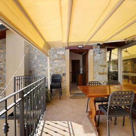Διαμέρισμα La Cicala 4 *
